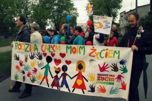 Marsz dla Życia i Rodziny i festyn rodzinny w Tomaszowie